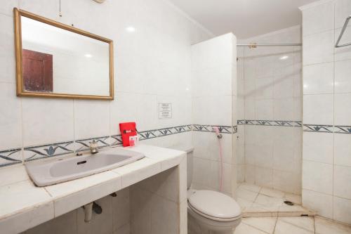 Gallery image of RedDoorz @ Lawang in Malang