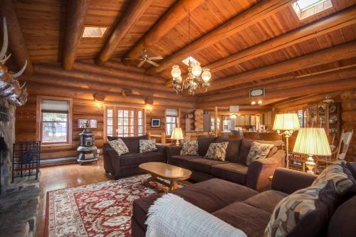Hayden Lake Luxury – Photos 2
