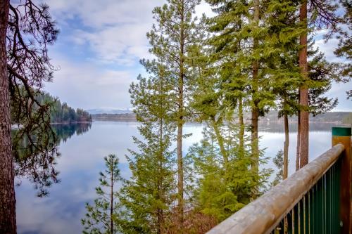 Hayden Lake Luxury – Photos 5
