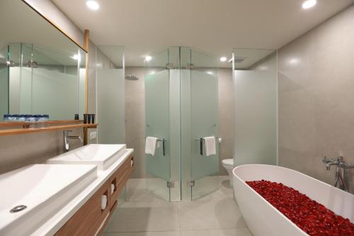 Vannituba majutusasutuses ILLIRA Hotel Banyuwangi