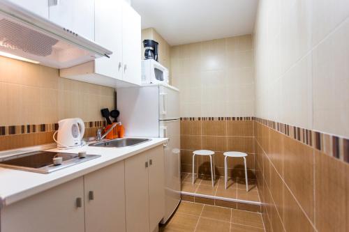 Virtuve vai virtuves zona naktsmītnē C&V Apartamentos - Horno de Marina