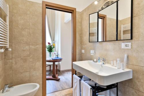 Vatican Domus Luxury Rooms