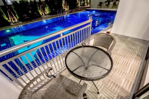 Kolam renang di atau dekat dengan Baan Yamoo Ranong