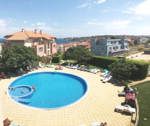 The swimming pool at or close to Apartament Rose