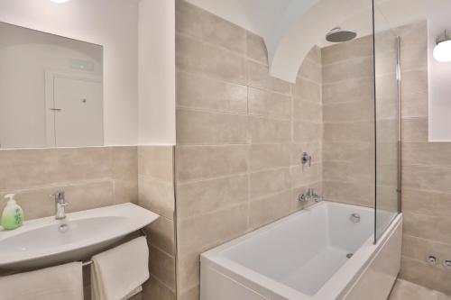 Ένα μπάνιο στο Casa Irma