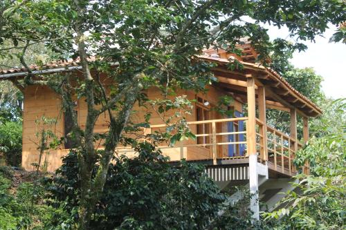 El edificio en el que está el campamento