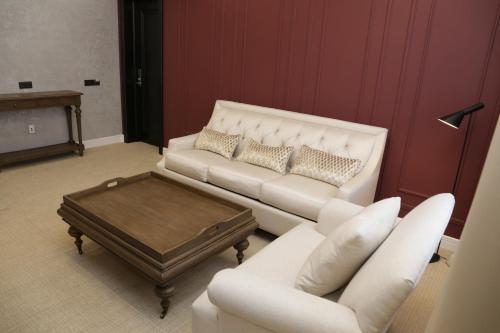 Ruang duduk di TELEGRAPH INN