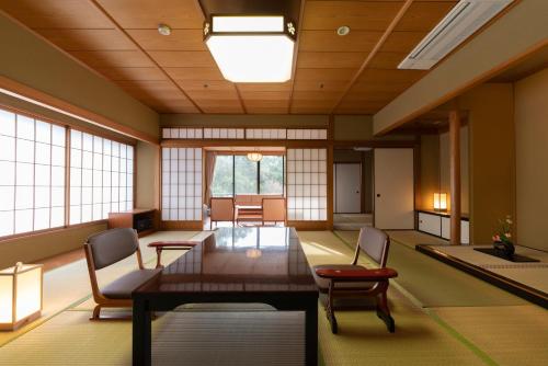 Gallery image of Yamashiro Onsen Miyabi no Yado Kaga Hyakumangoku in Kaga
