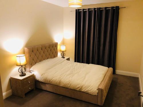 Posteľ alebo postele v izbe v ubytovaní Modern Apartment By River Thames