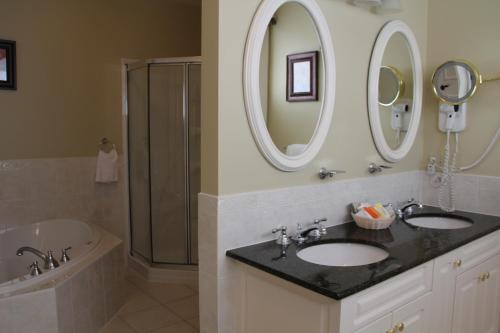 Un baño de Dundee Arms Inn