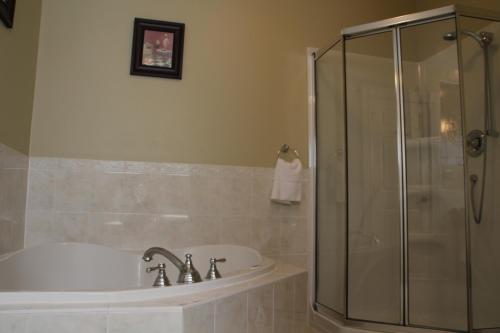 Un baño de Dundee Arms Inn