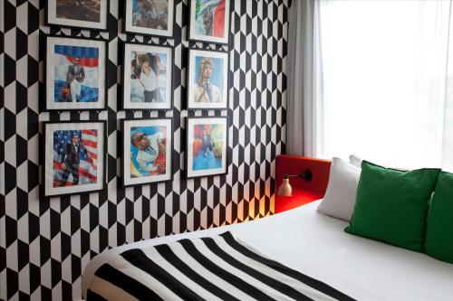 Ένα ή περισσότερα κρεβάτια σε δωμάτιο στο Skotel Amsterdam, Hotelschool The Hague