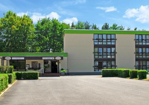 Hotel Selau builder 1