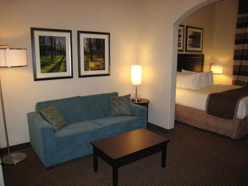 Una cama o camas en una habitación de Ramada by Wyndham Creston