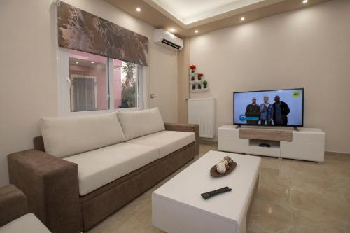 Spacious & convenient place near Acropolis Museum by GHH