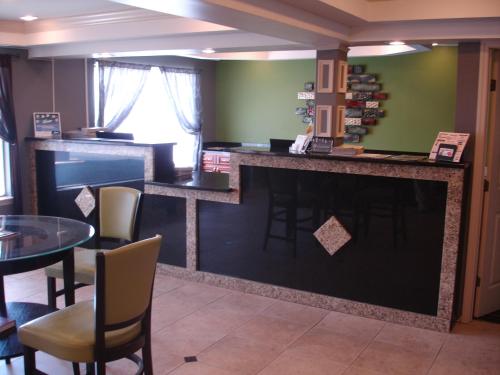 Gambar di galeri bagi Super 8 by Wyndham Chattanooga/East Ridge di Chattanooga