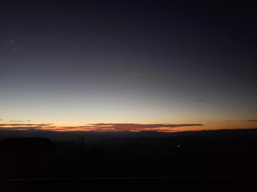 Alba o tramonto visti dall'interno dell'hotel o dai dintorni