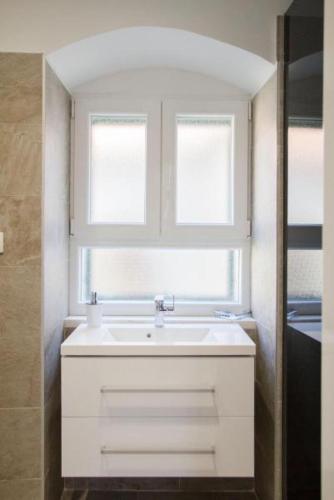 Elegant Residence Rooms