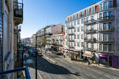 Art Deco 4 Bedrooms Flat in the City Center