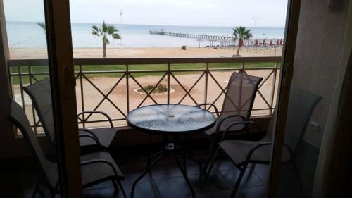 アインソフナにあるشاليهات عائلية صف اول علي البحر مباشرة بورتو ساوث - العين السخنةのギャラリーの写真