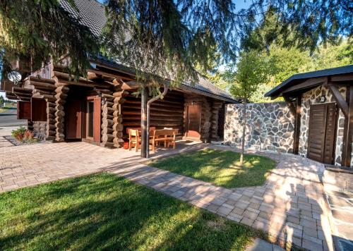 Bangunan di mana terletaknya chalet