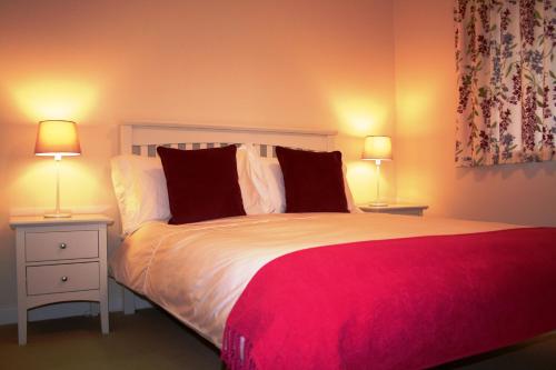 Katil atau katil-katil dalam bilik di Broomfields Country House