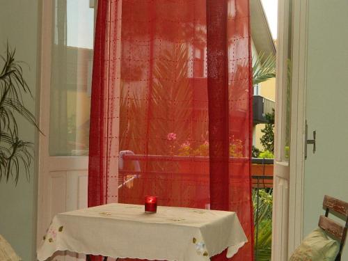 Gallery image of Bed And Roses in Montesilvano