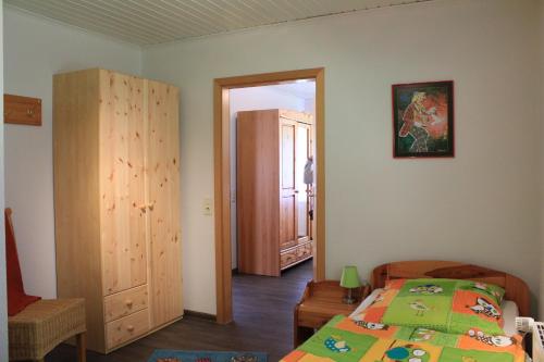 Una cama o camas en una habitación de Hintze
