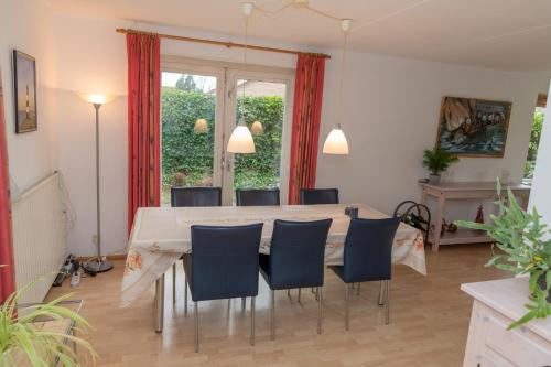 Posezení v ubytování Hello Zeeland - Vakantiehuis Zwin 174