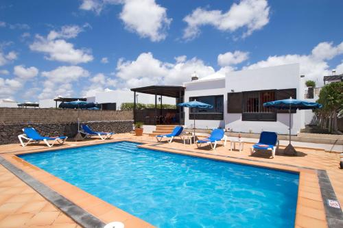 3 bedroom Villa Venus Jupiter and Neptune with private heated pool