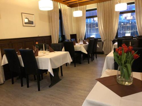 ห้องอาหารหรือที่รับประทานอาหารของ Haus Bergmann