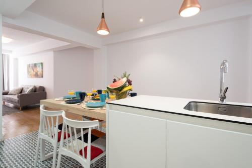 Centrico apartamento 2 dorm