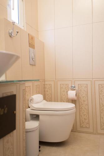Un baño de MARGARITA'S SUITES