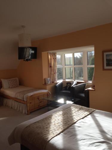 Gallery image of 2 Mile Lodge in Kenmare