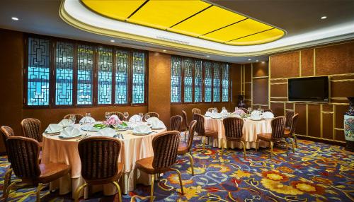 Εστιατόριο ή άλλο μέρος για φαγητό στο Windsor Plaza Hotel