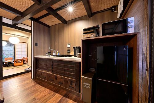 Dapur atau dapur kecil di Luxury Machiya Takeya Nishijin