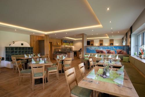 Restaurace v ubytování Frühstückspension Ochnerbauer