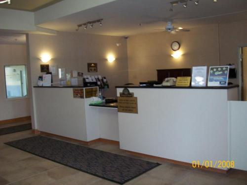 Days Inn by Wyndham Moose Jaw