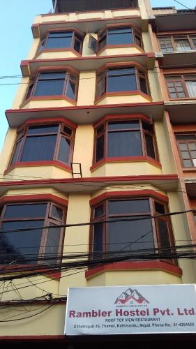 Edificio en el que se encuentra el albergue