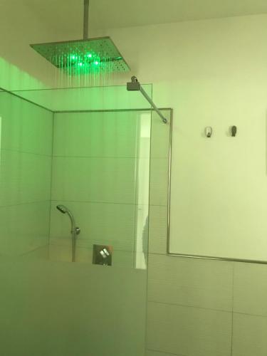 Koupelna v ubytování GiorGiada Luxury