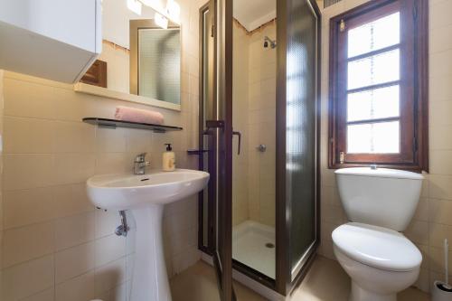 2BR Beach House - Solarium & Shower Terrace - 13