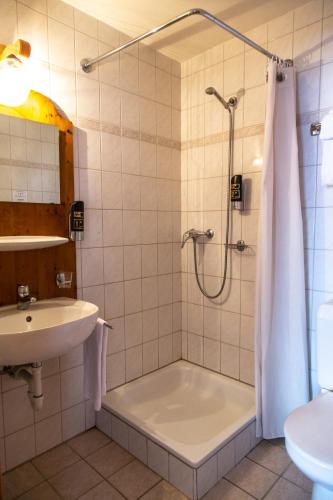 Koupelna v ubytování Hôtel Le Relais Alpin