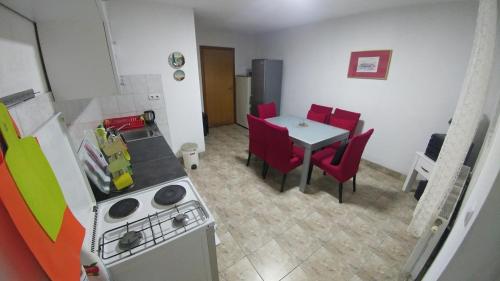 Kuchyň nebo kuchyňský kout v ubytování Vila San