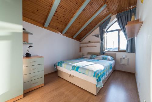Holiday Nest