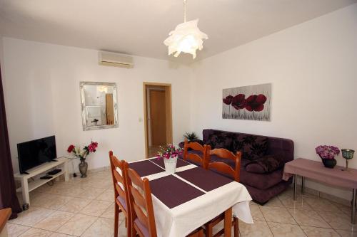 Apartments Mara