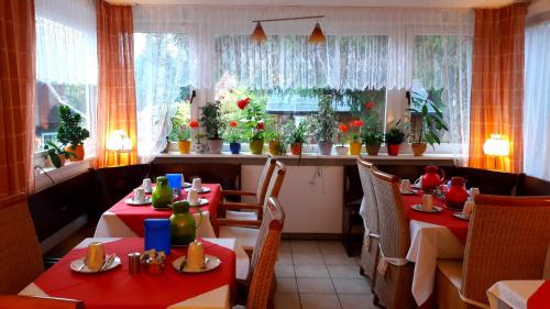 Εστιατόριο ή άλλο μέρος για φαγητό στο Hotel garni Am Hochwald