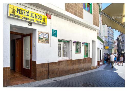 Hostal-Pensio& Apartament El Moli, Lloret de Mar ...