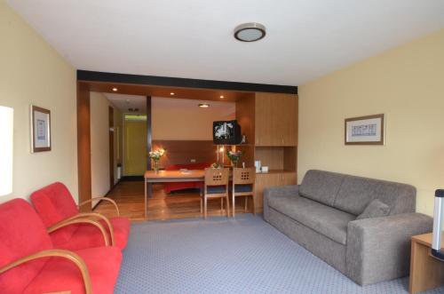Posezení v ubytování Fletcher Hotel-Restaurant Amelander Kaap