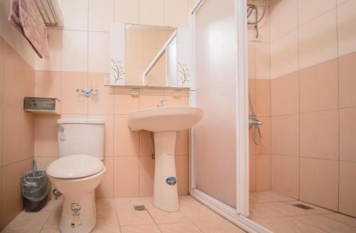 Kúpeľňa v ubytovaní 山城天嵐庭園民宿