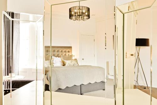 JOIVY Luxury Flats on George Street photo 73